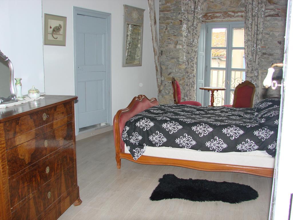 B&B Tour De Saint Anne Azille Rom bilde