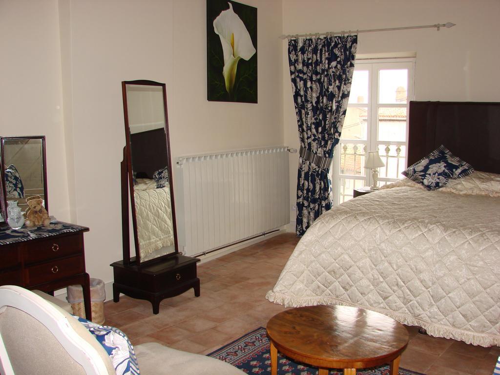 B&B Tour De Saint Anne Azille Rom bilde